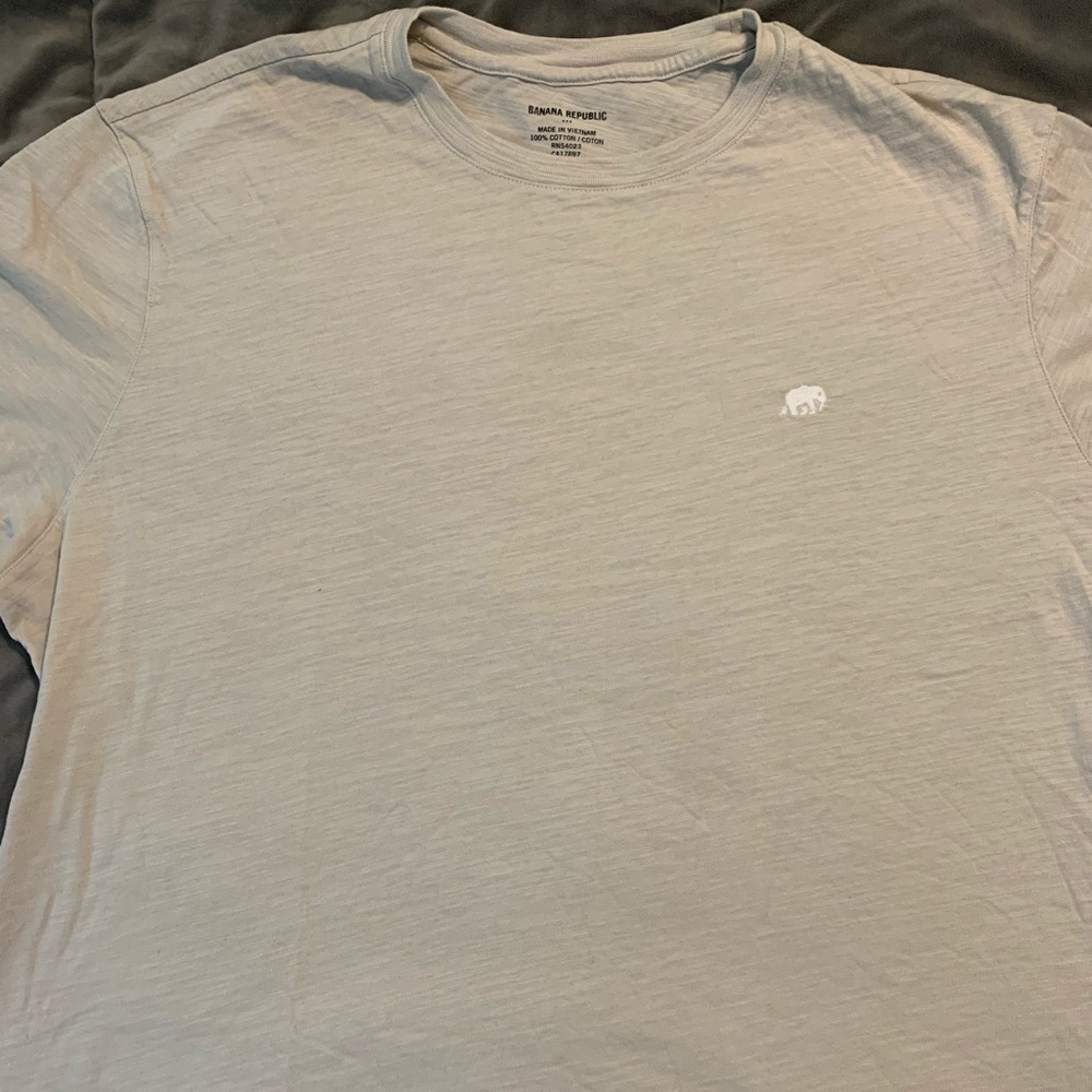 Banana Republic XL t shirt cream color